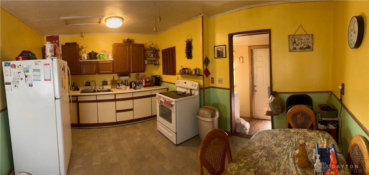 2745 Van Buren Avenue