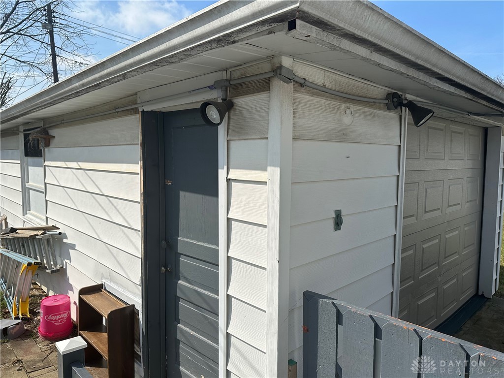 2745 Van Buren Avenue