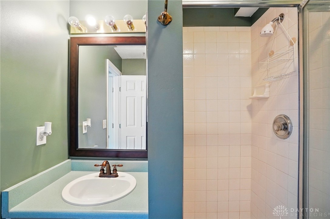 1175 Captains Bridge