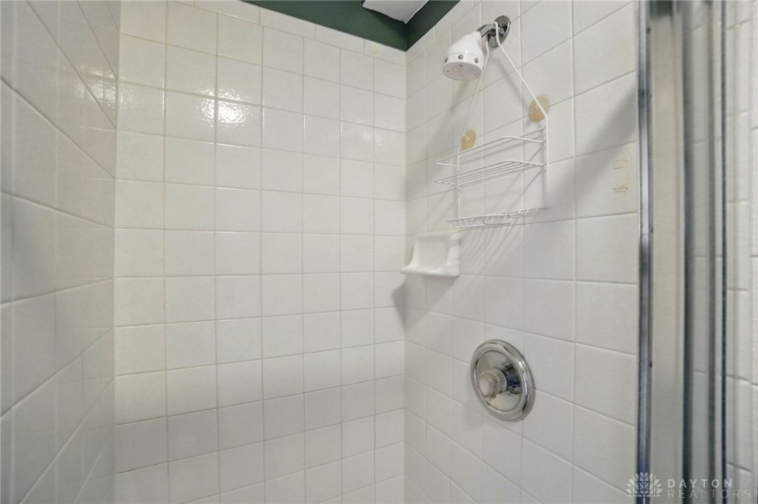 1175 Captains Bridge