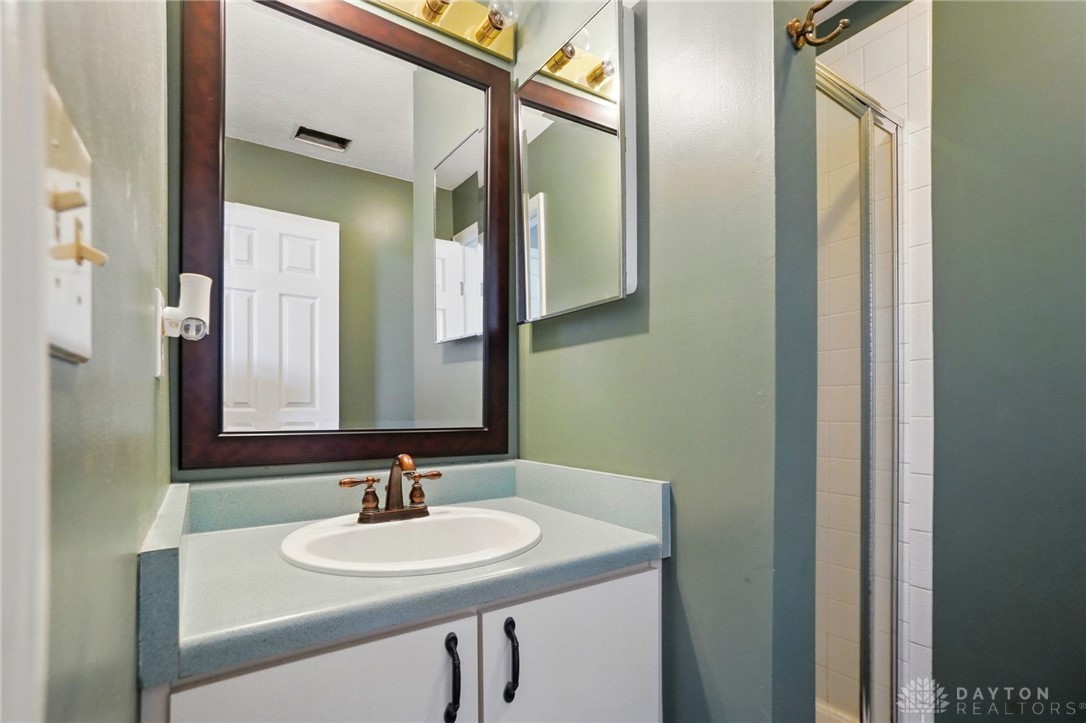 1175 Captains Bridge