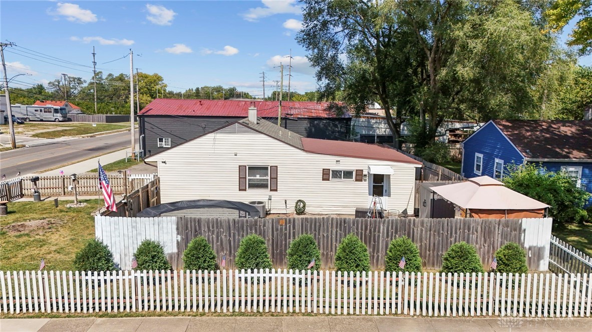608 S Maple Avenue