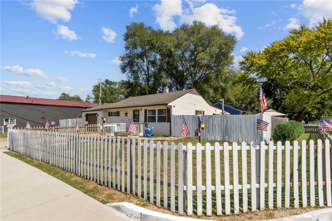 608 S Maple Avenue