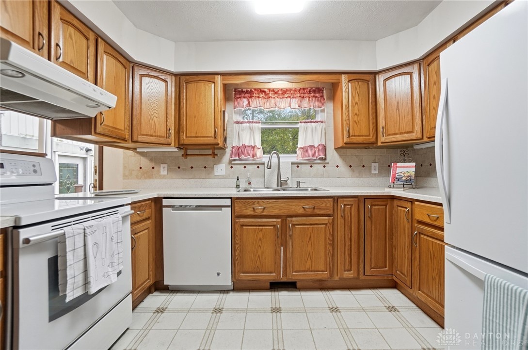 4541 Acreview Lane