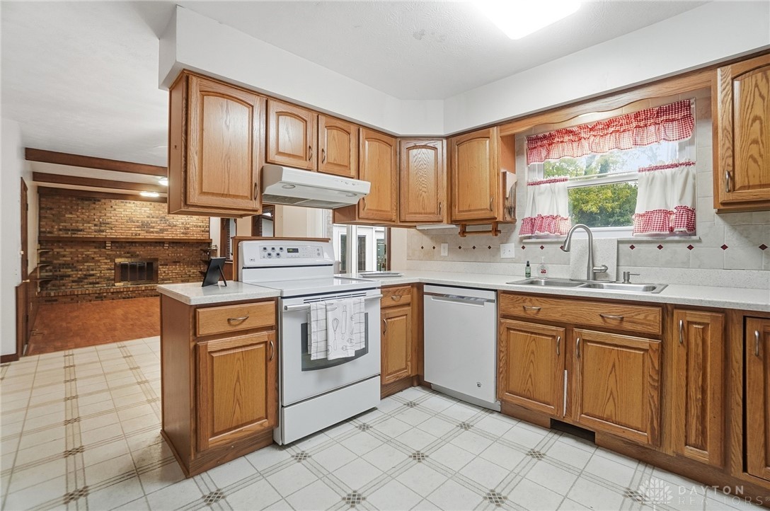 4541 Acreview Lane