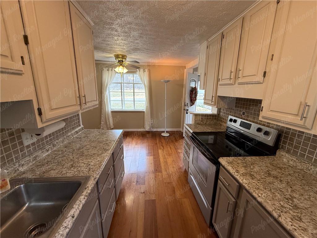 793 Country View Drive