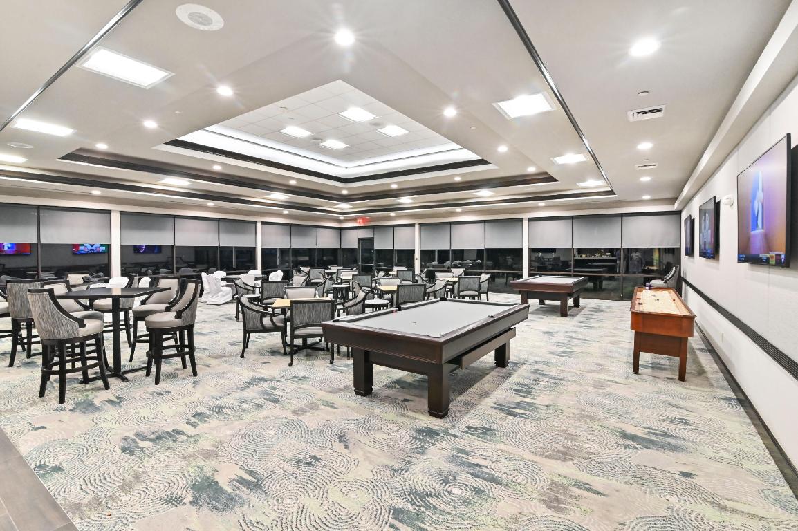 11294 Clover Leaf Circle