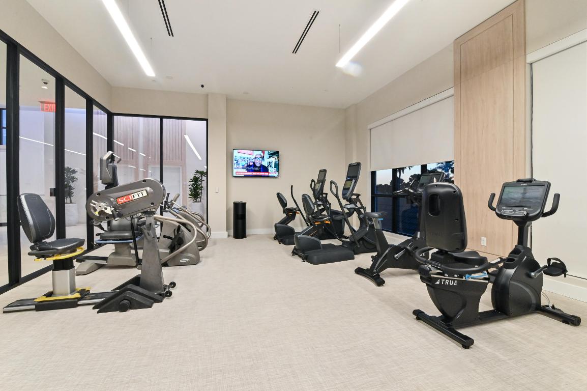 11294 Clover Leaf Circle