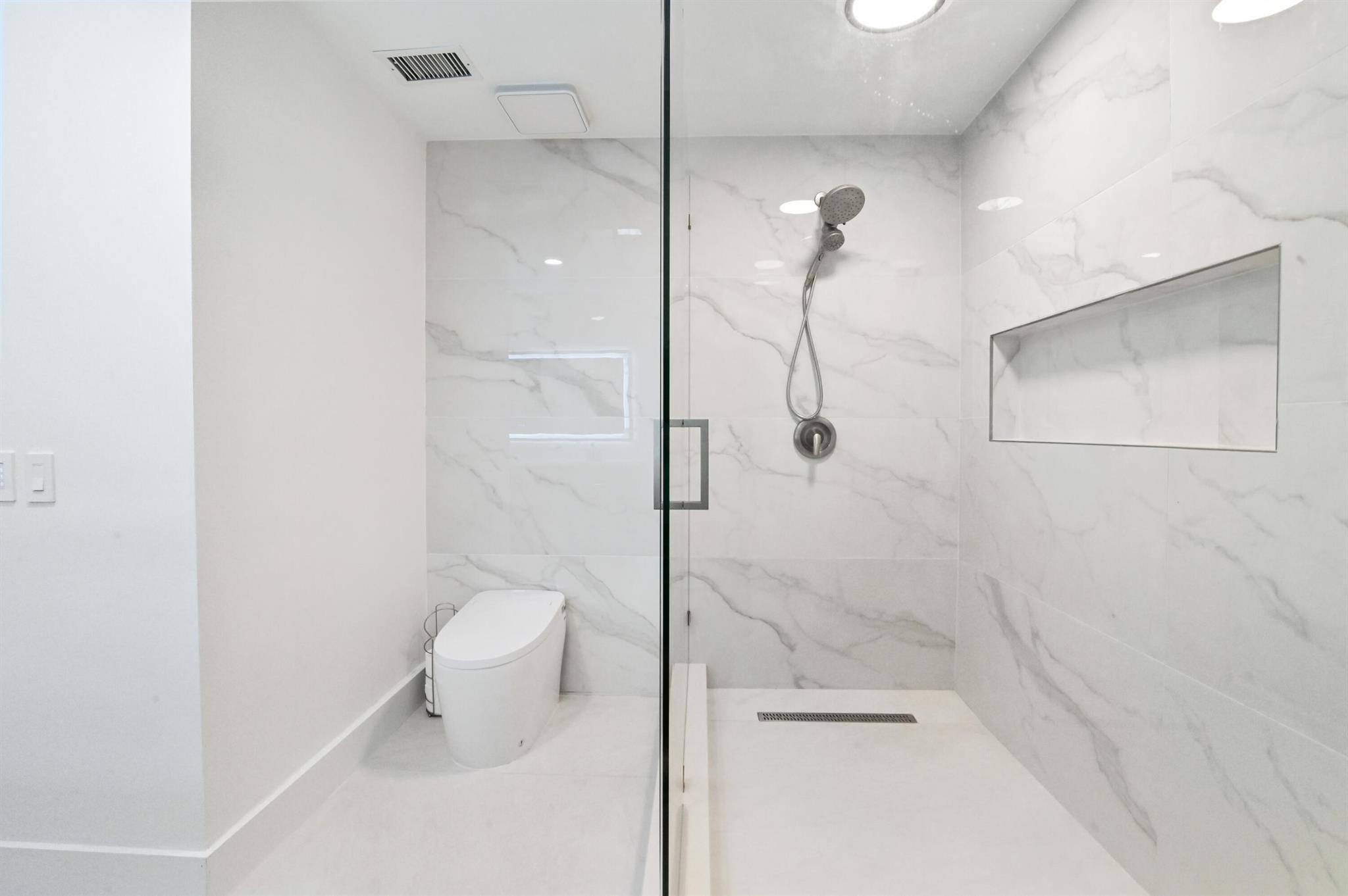 11294 Clover Leaf Circle