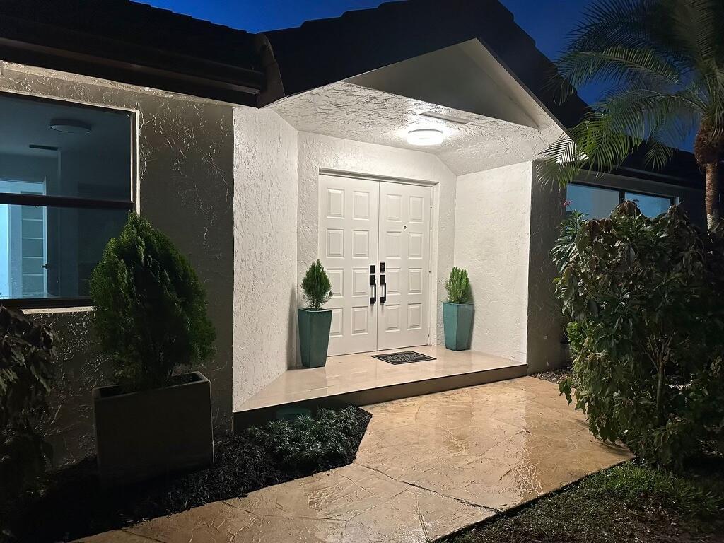 11294 Clover Leaf Circle