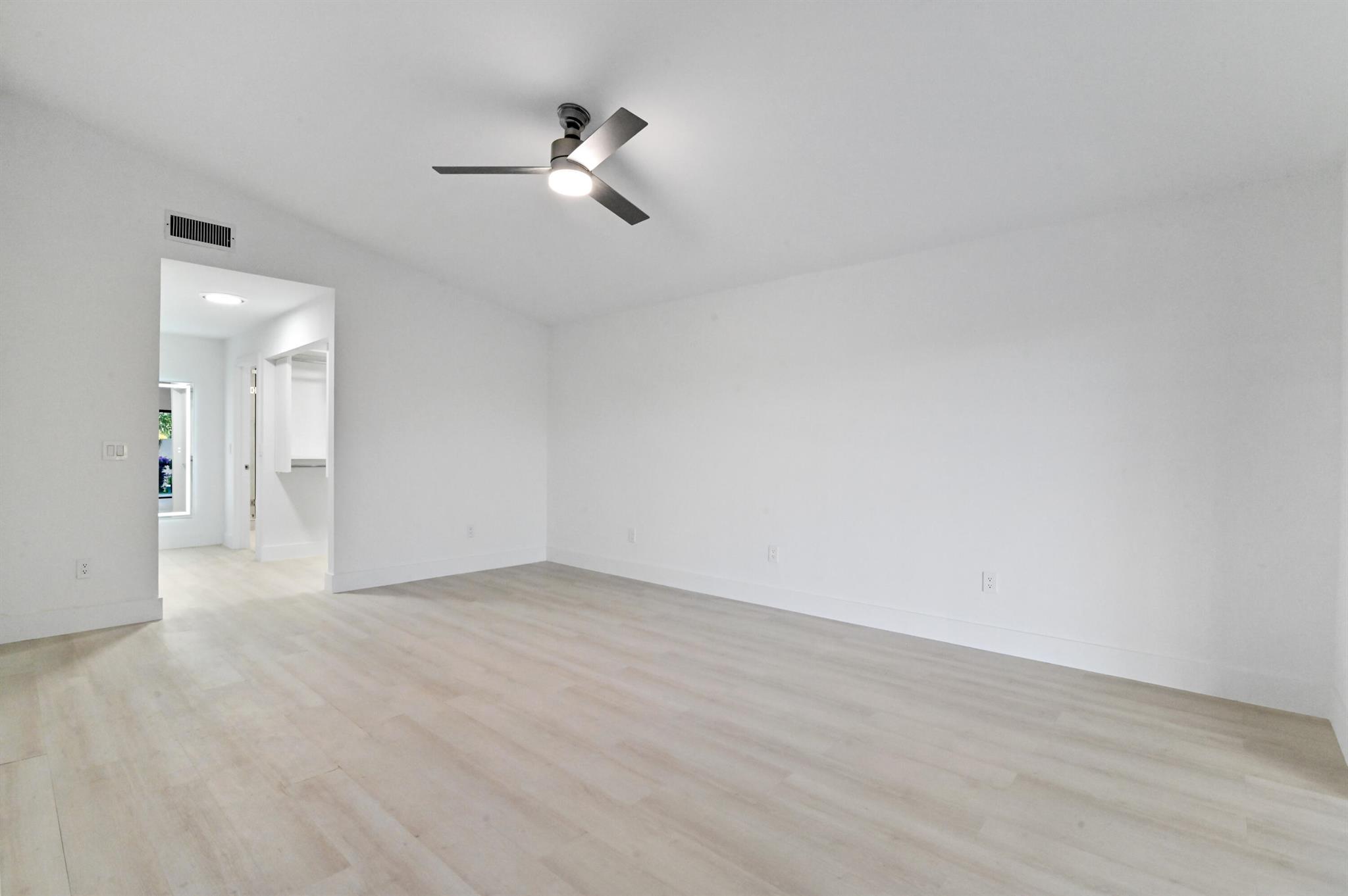 11294 Clover Leaf Circle