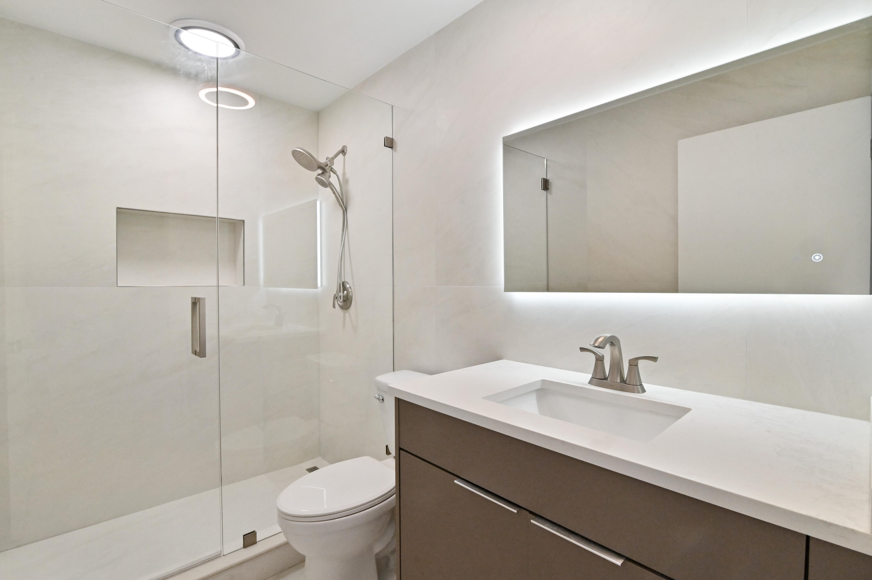 11294 Clover Leaf Circle