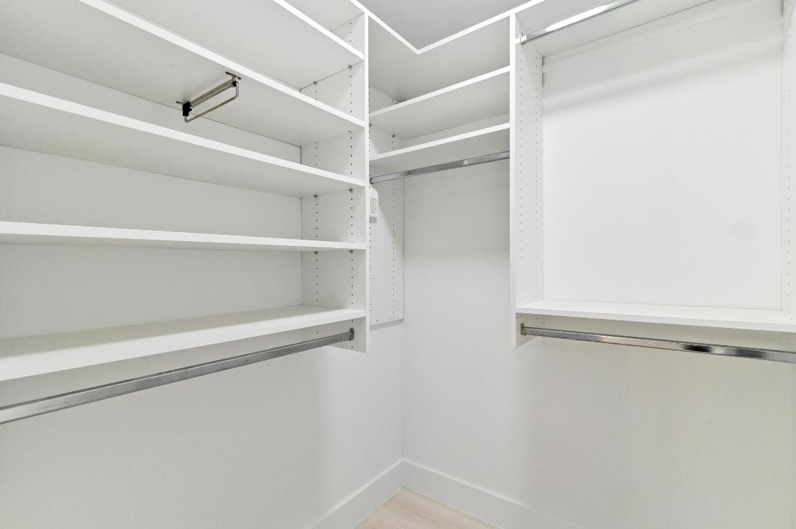 11294 Clover Leaf Circle