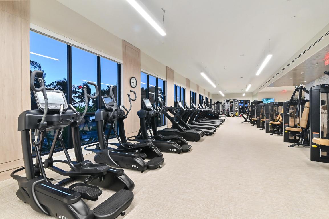 11294 Clover Leaf Circle