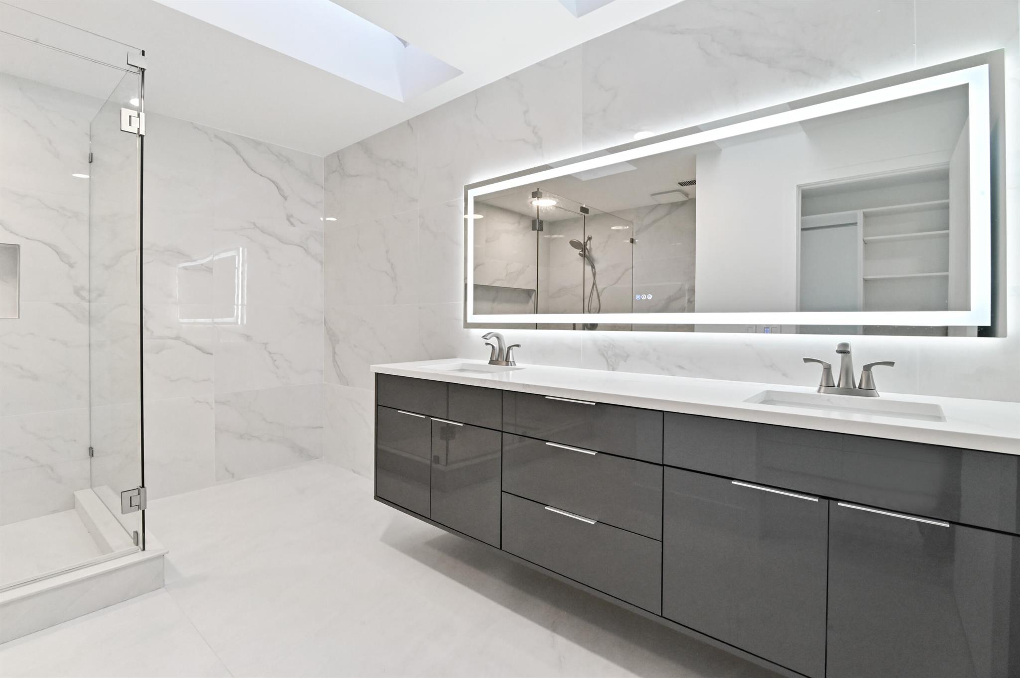 11294 Clover Leaf Circle