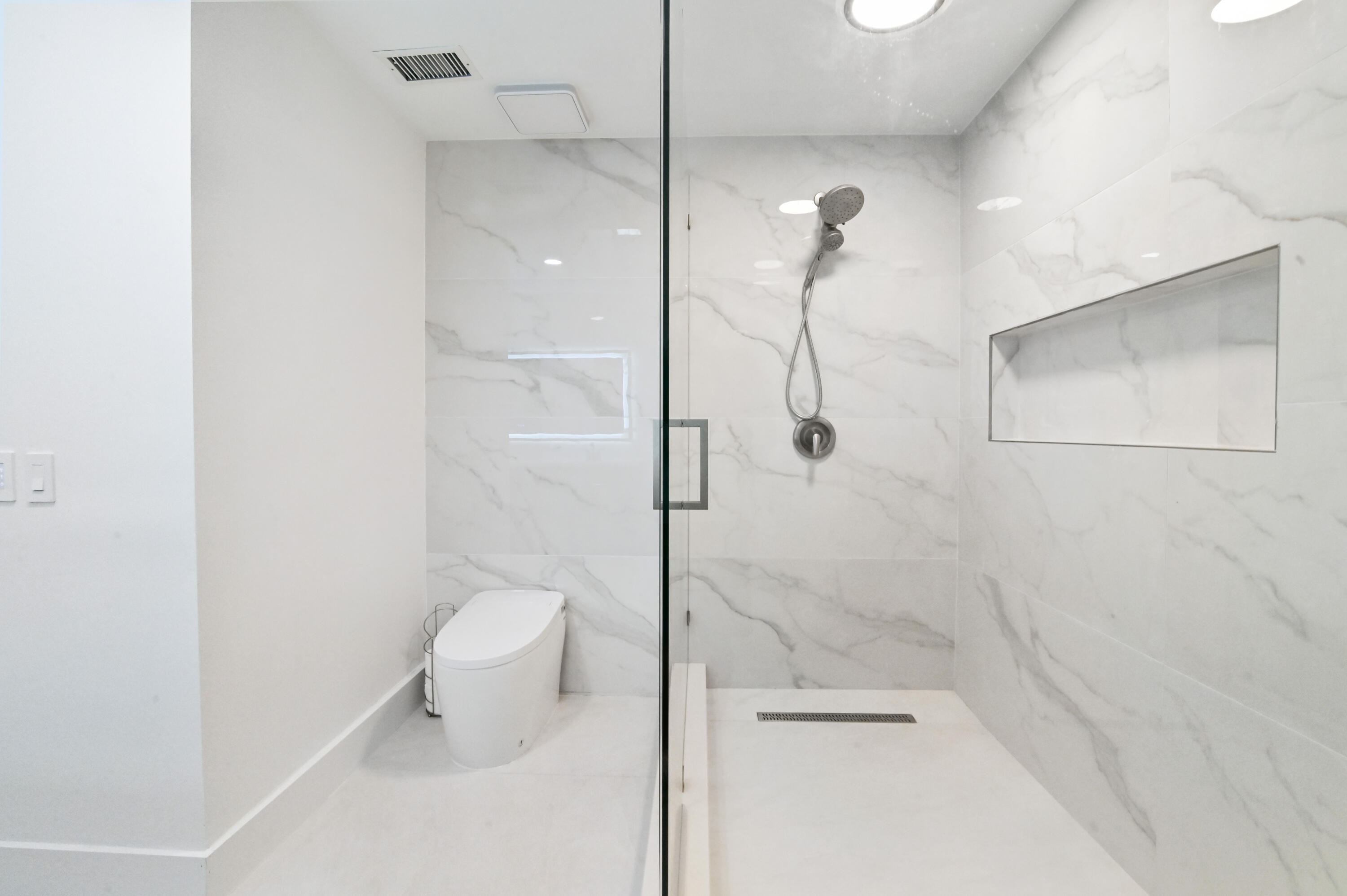 11294 Clover Leaf Circle