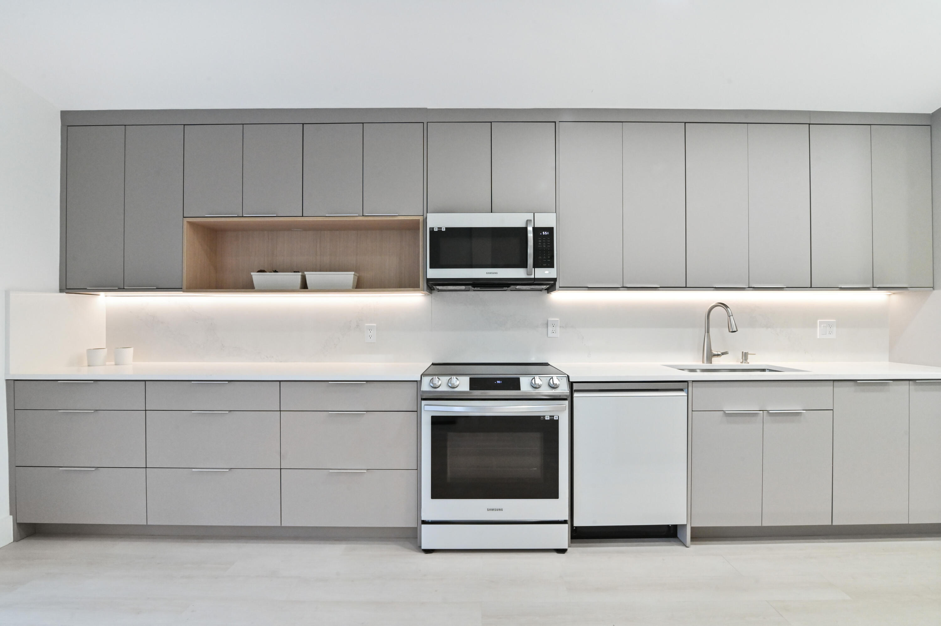 11294 Clover Leaf Circle