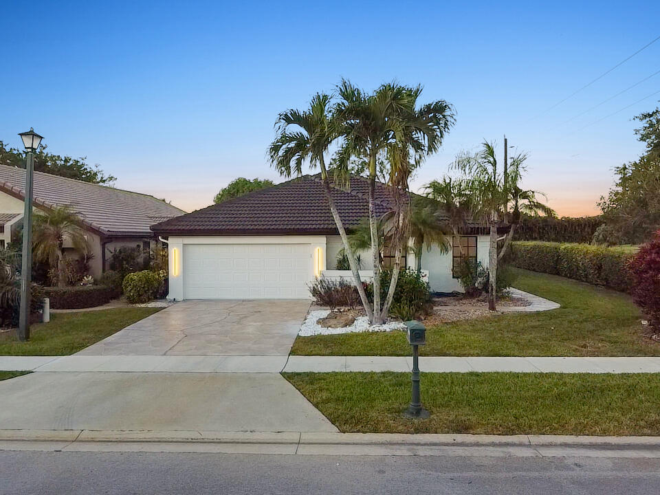 11294 Clover Leaf Circle