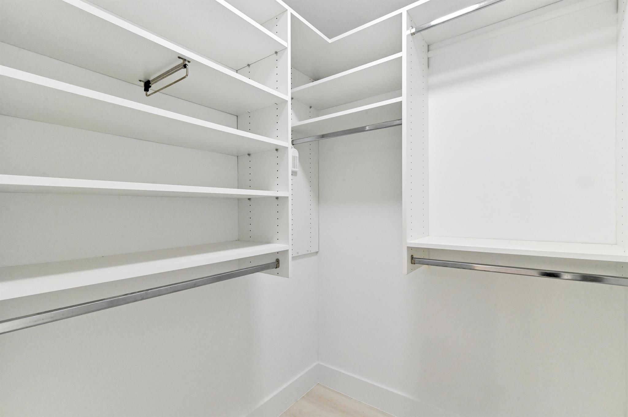 11294 Clover Leaf Circle