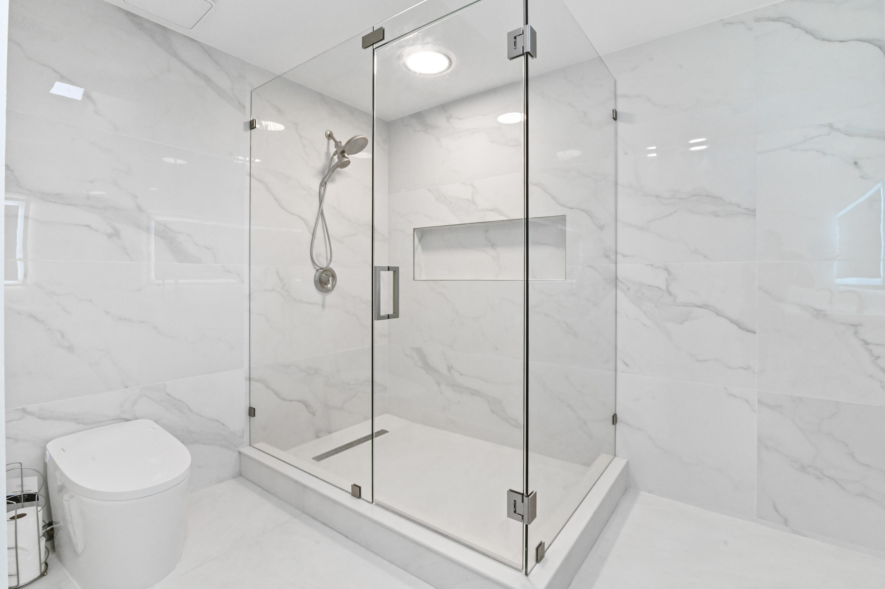 11294 Clover Leaf Circle