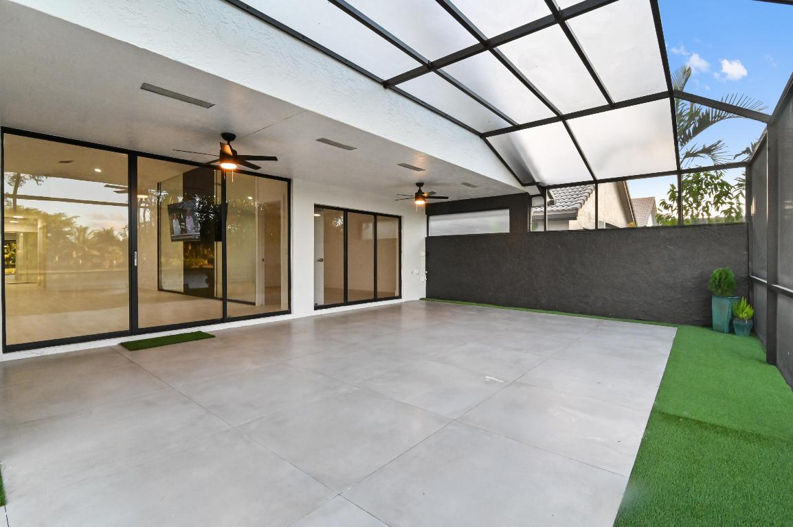 11294 Clover Leaf Circle