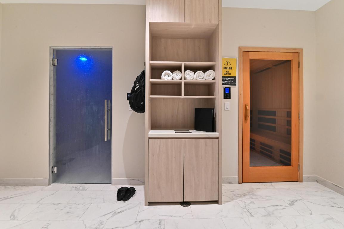 11294 Clover Leaf Circle