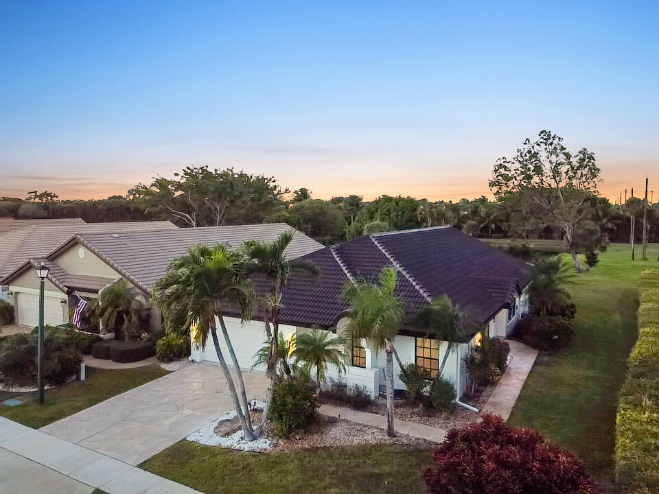 11294 Clover Leaf Circle