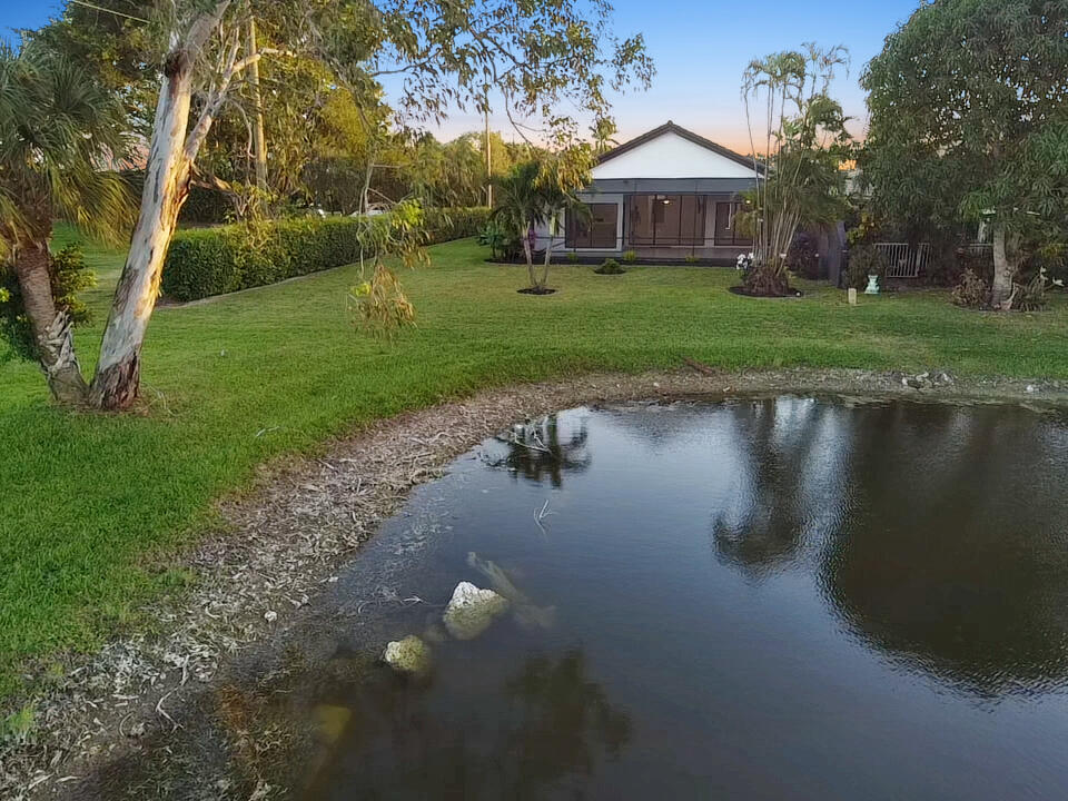 11294 Clover Leaf Circle