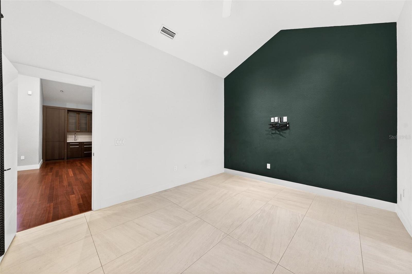 7737 SWISS FAIRWAYS AVE