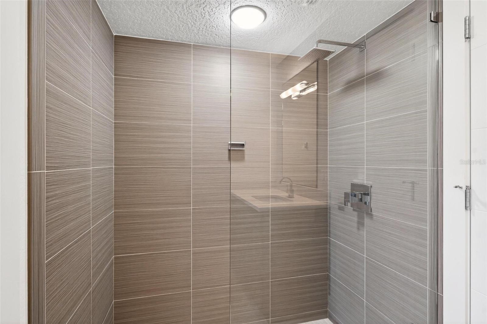 7737 SWISS FAIRWAYS AVE