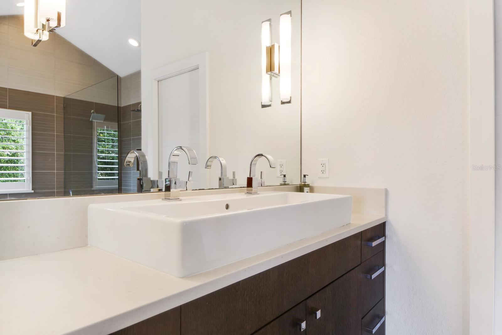 7737 SWISS FAIRWAYS AVE