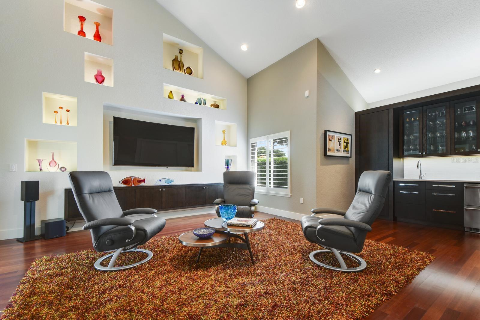 7737 SWISS FAIRWAYS AVE