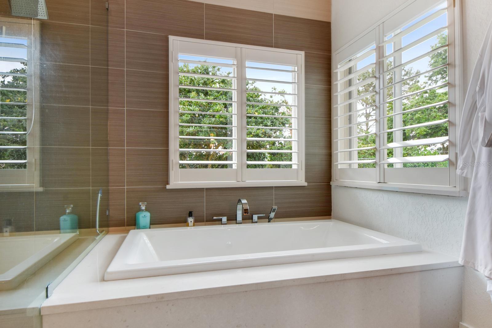 7737 SWISS FAIRWAYS AVE