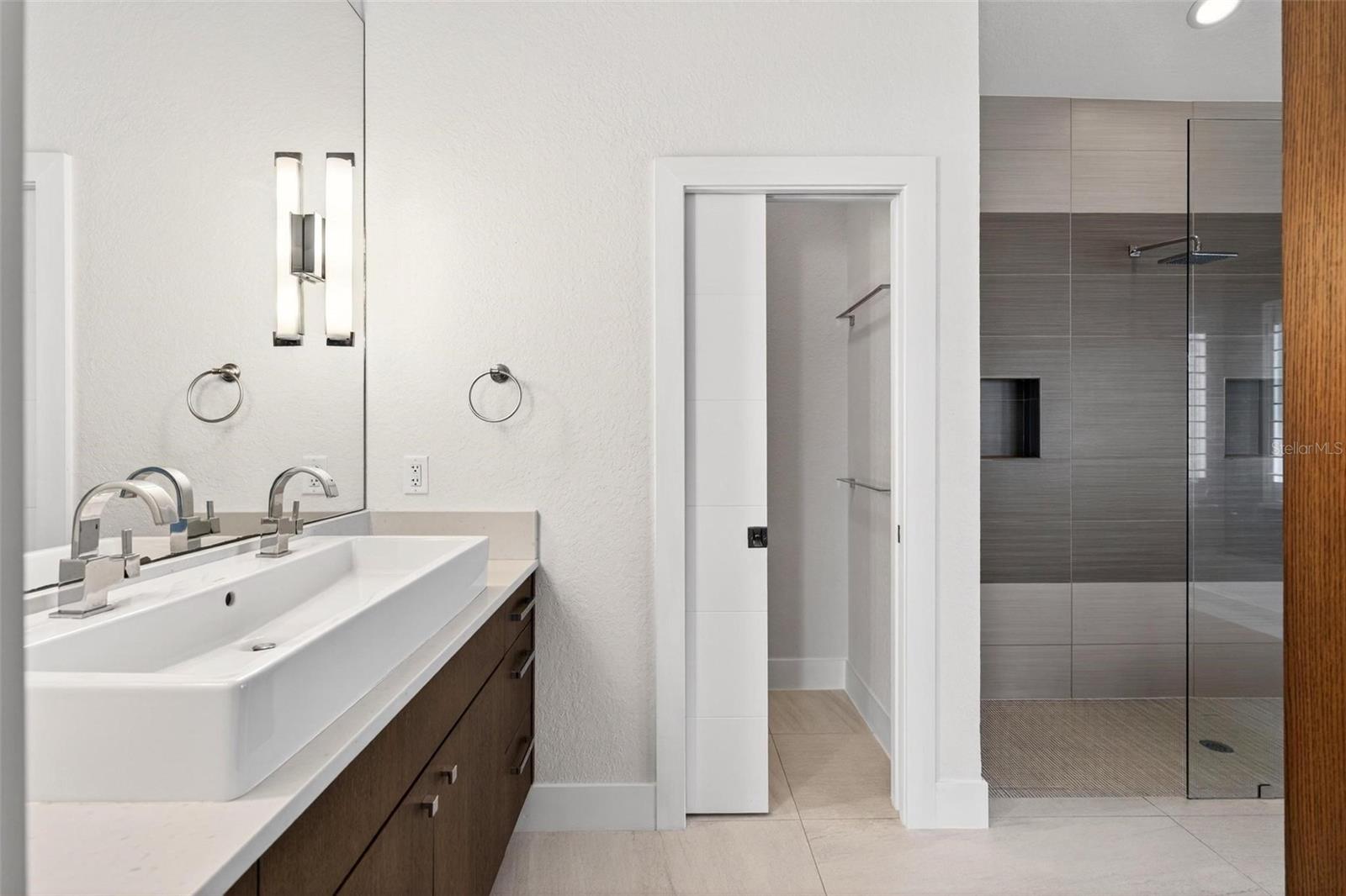 7737 SWISS FAIRWAYS AVE