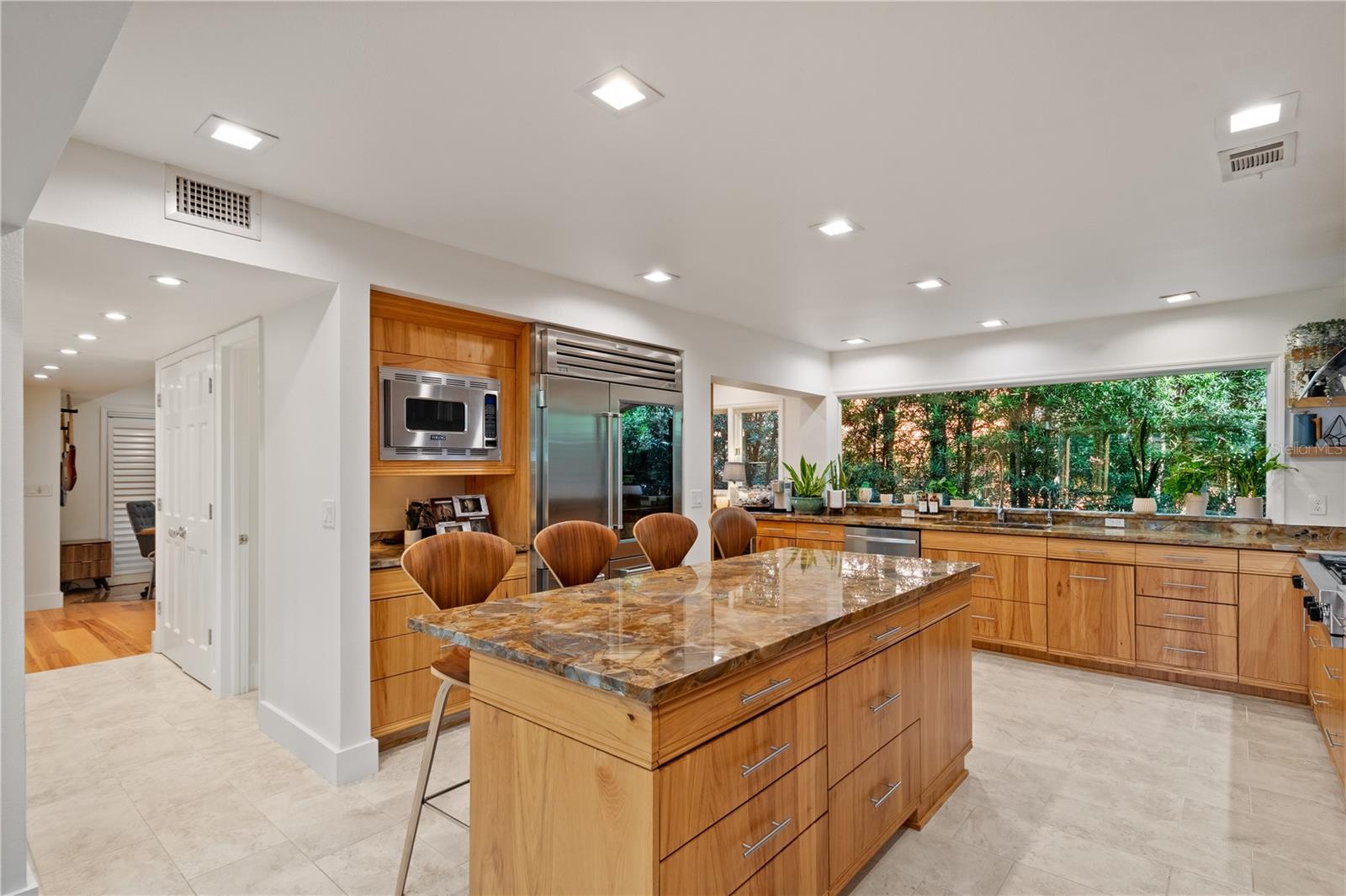 1760 ALABAMA DR