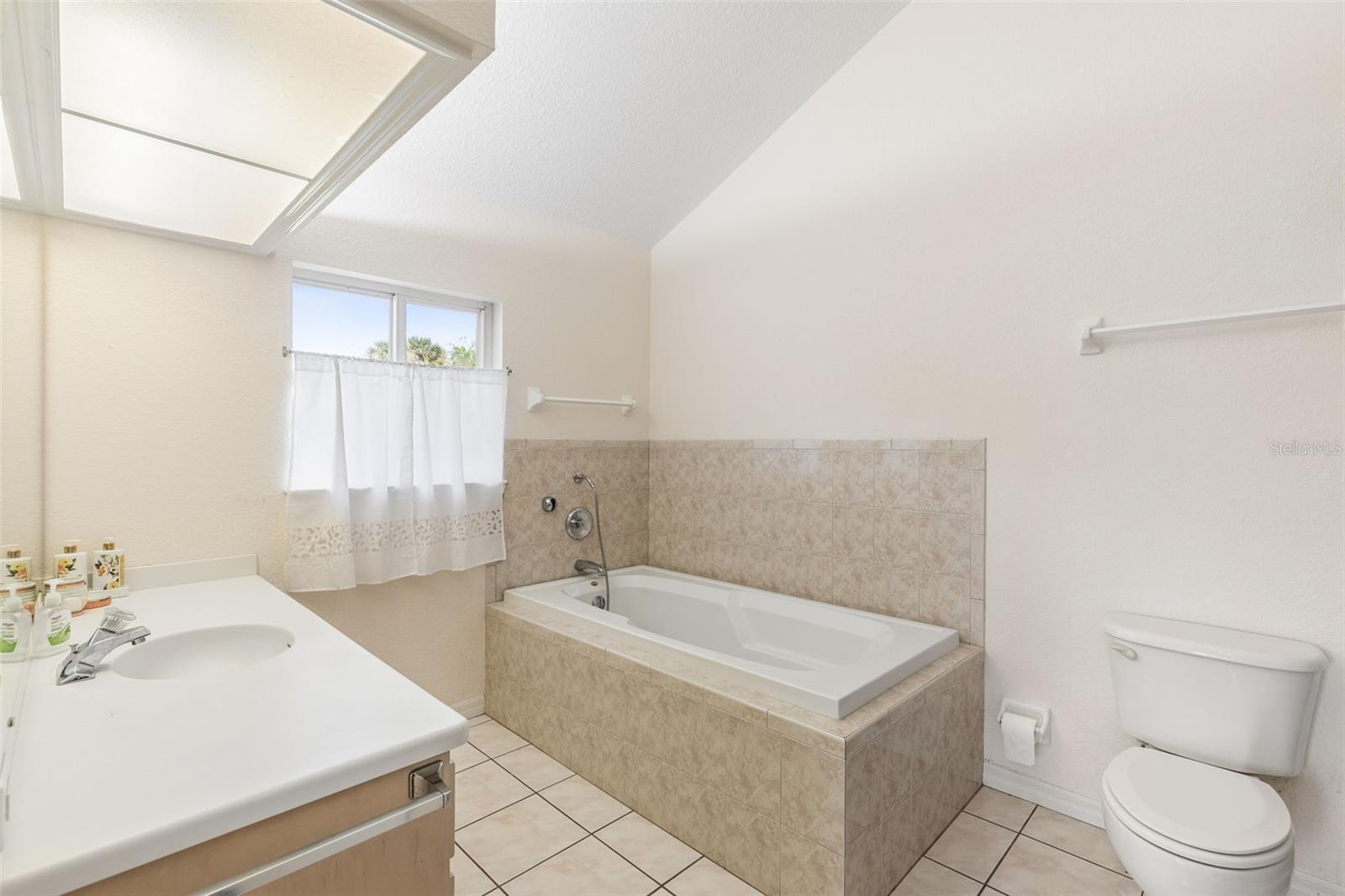 12811 BELLERIVE DR