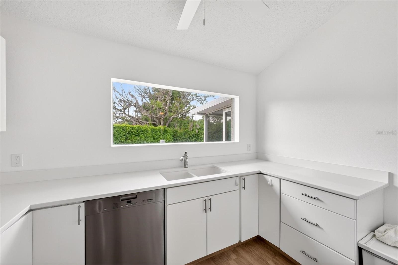 12623 LAKE DENISE BLVD