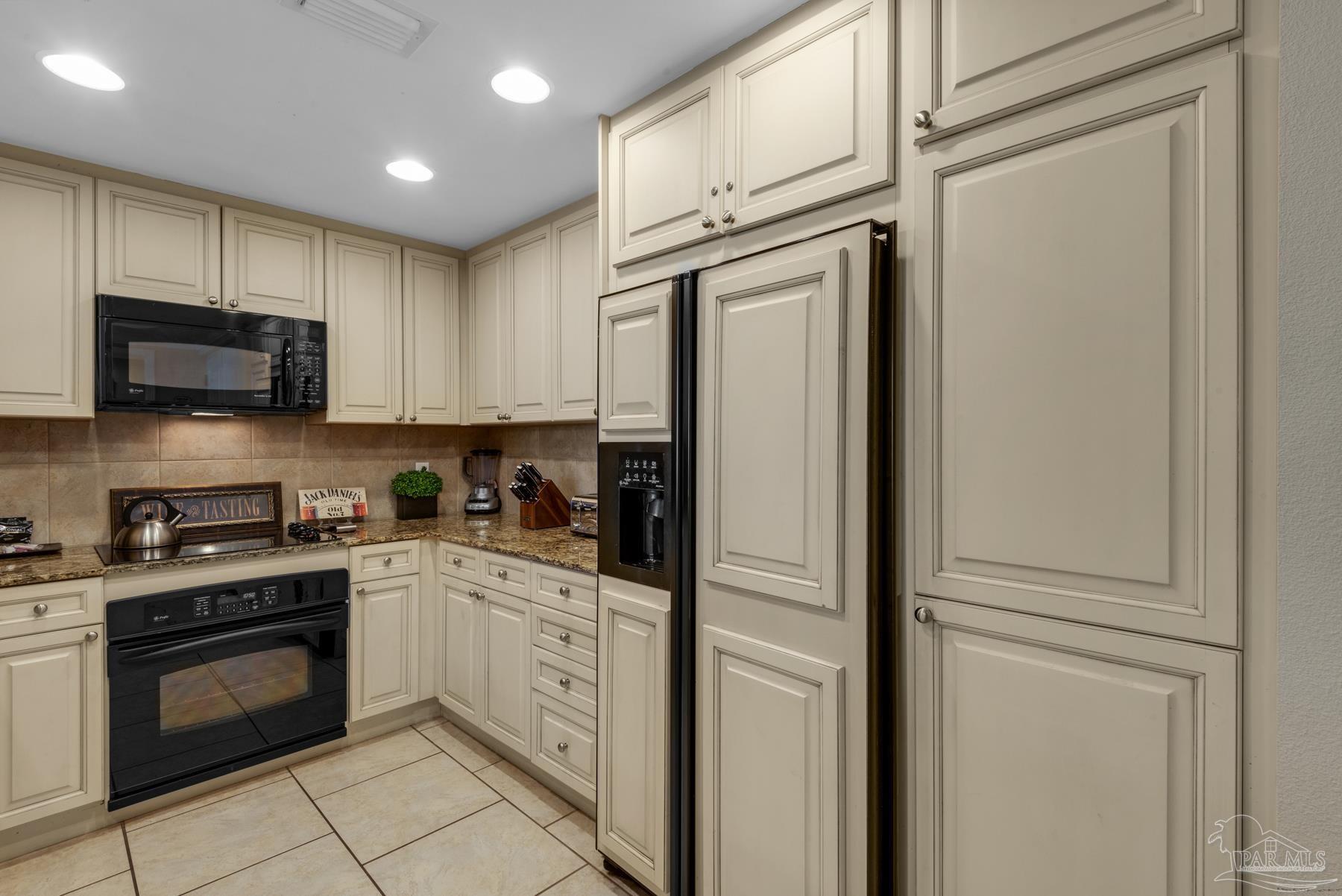 4 Portofino Dr # 1802