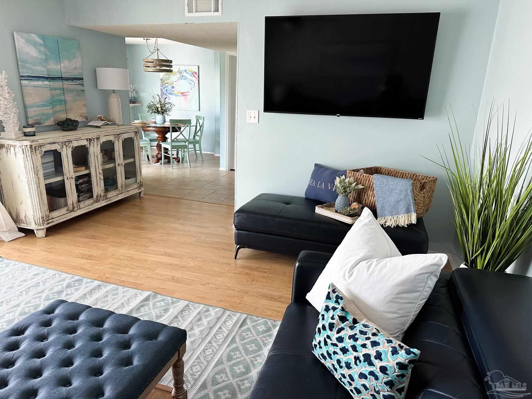 1100 Ft Pickens Rd # B2