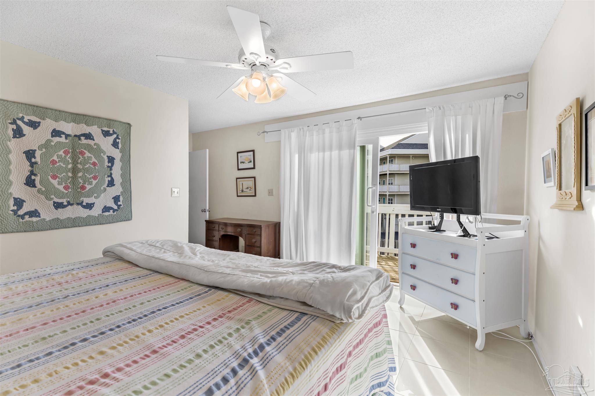 1100 Ft Pickens Rd # F4