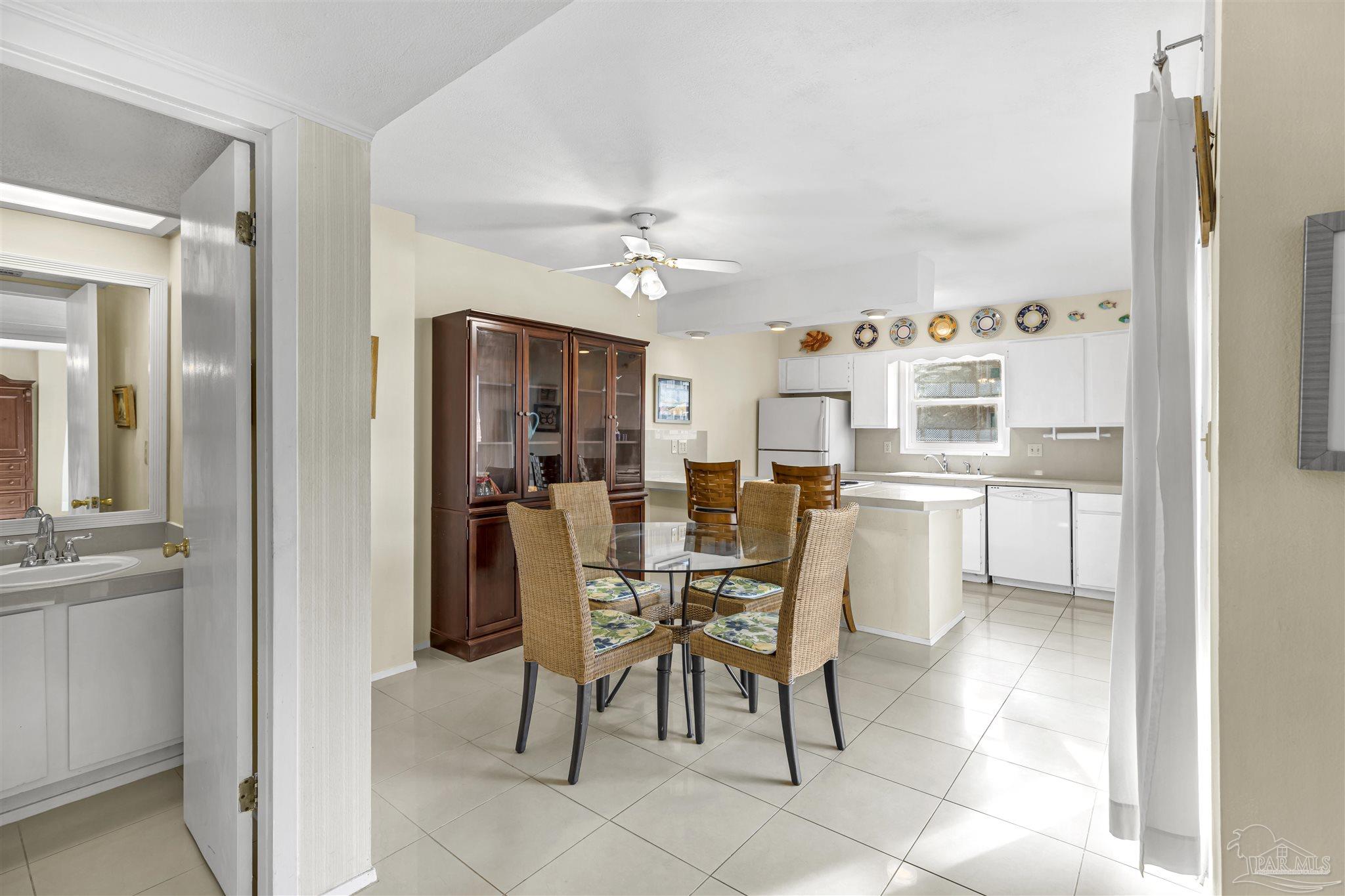 1100 Ft Pickens Rd # F4