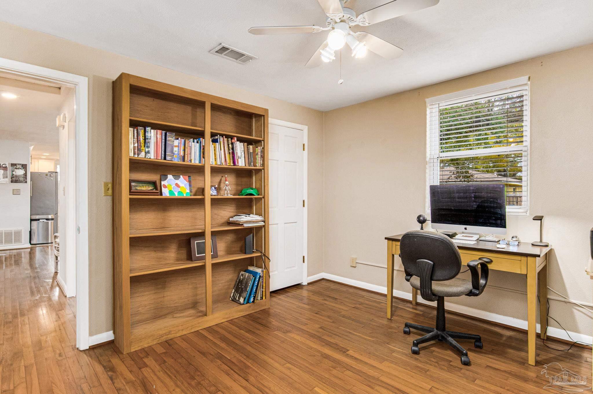 331 Robin Rd