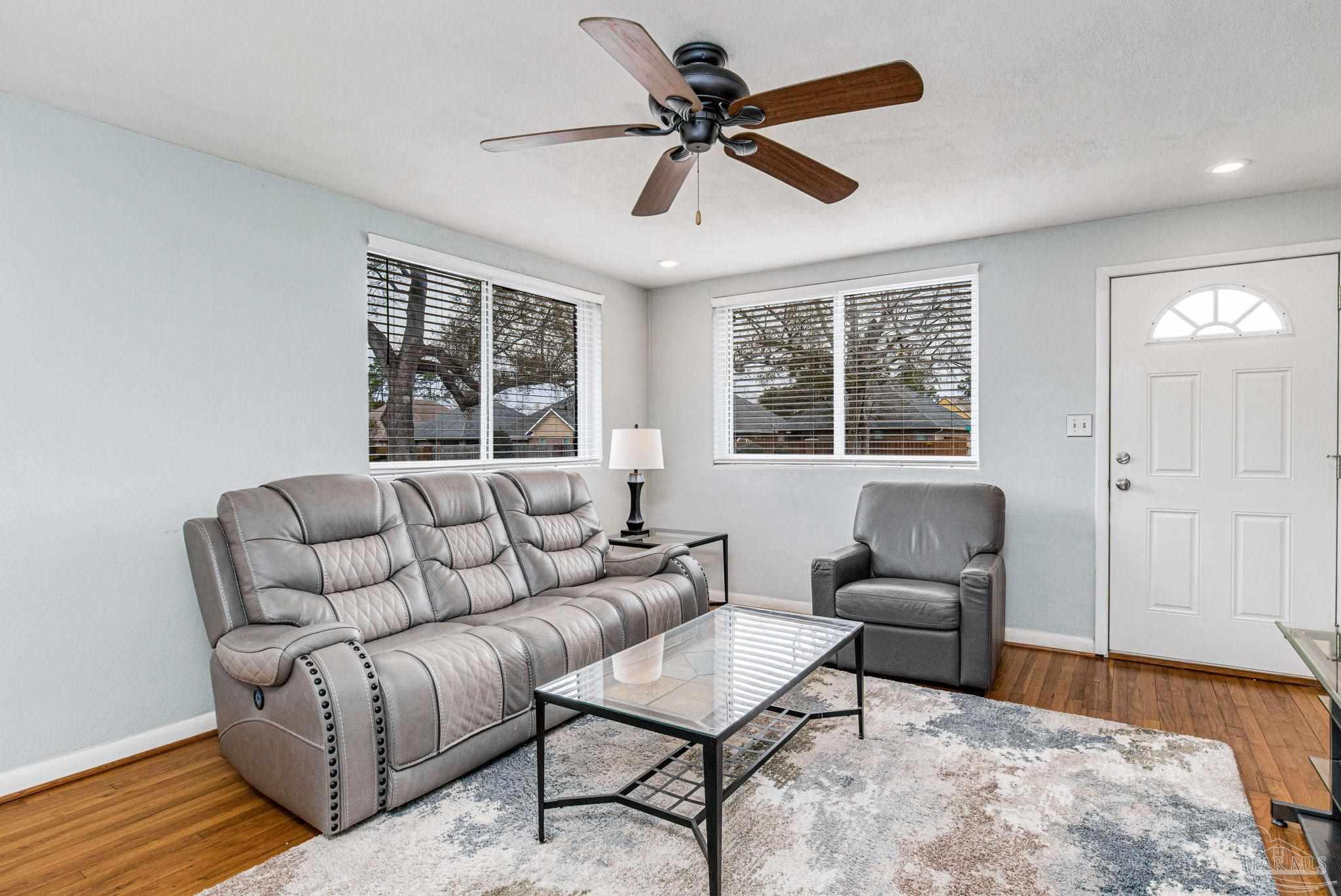 331 Robin Rd