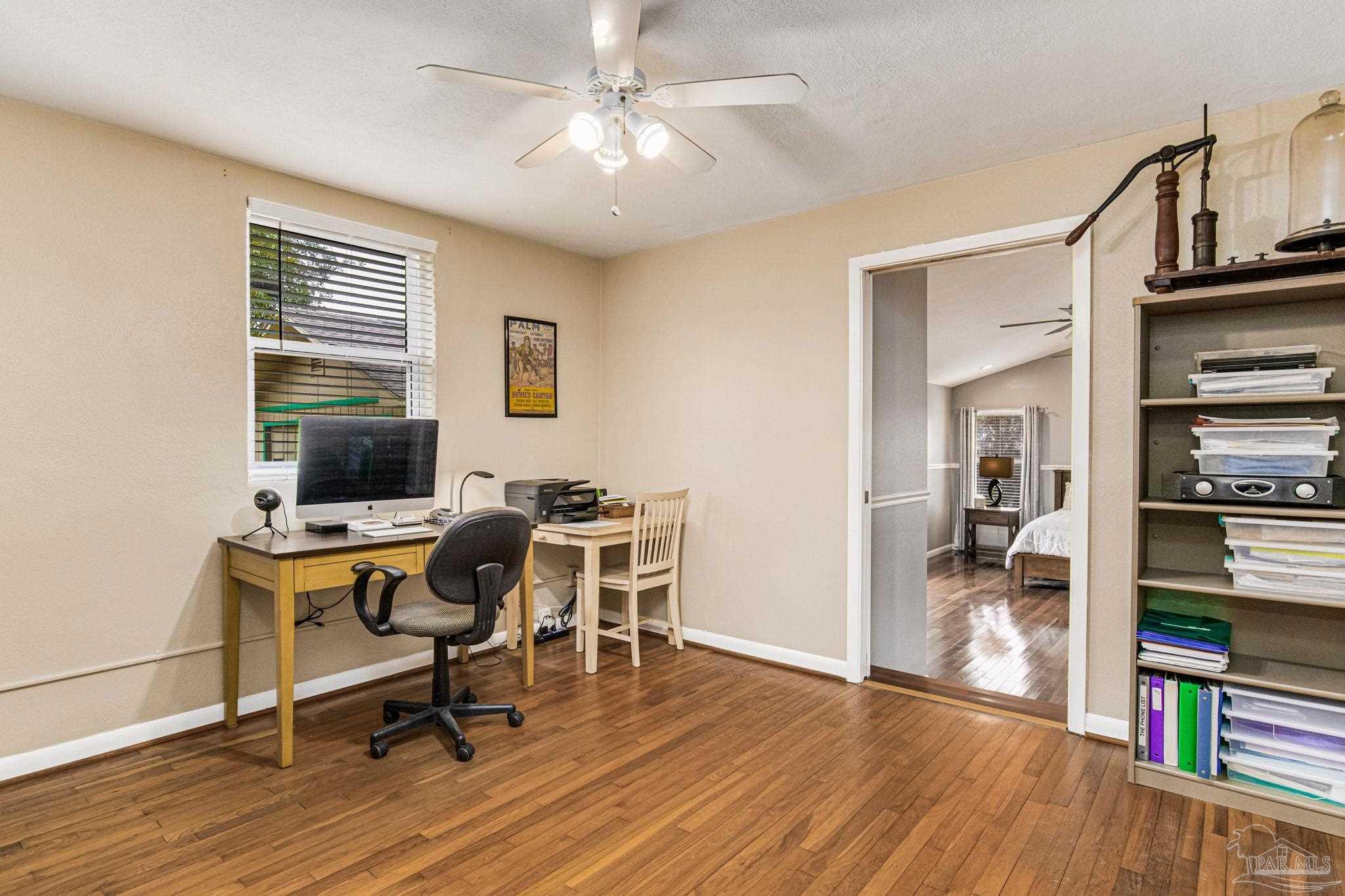 331 Robin Rd