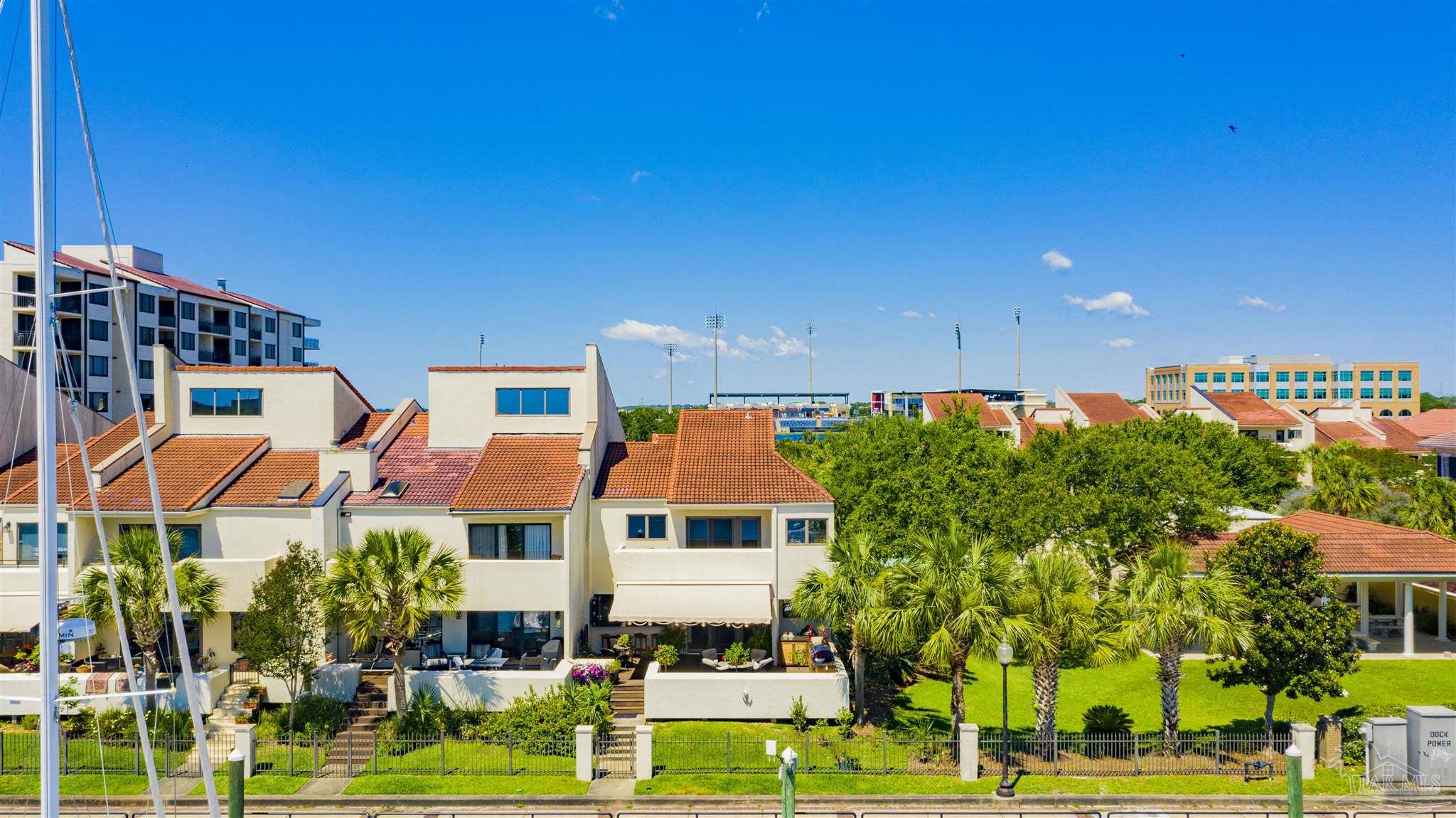 18 Port Royal Way