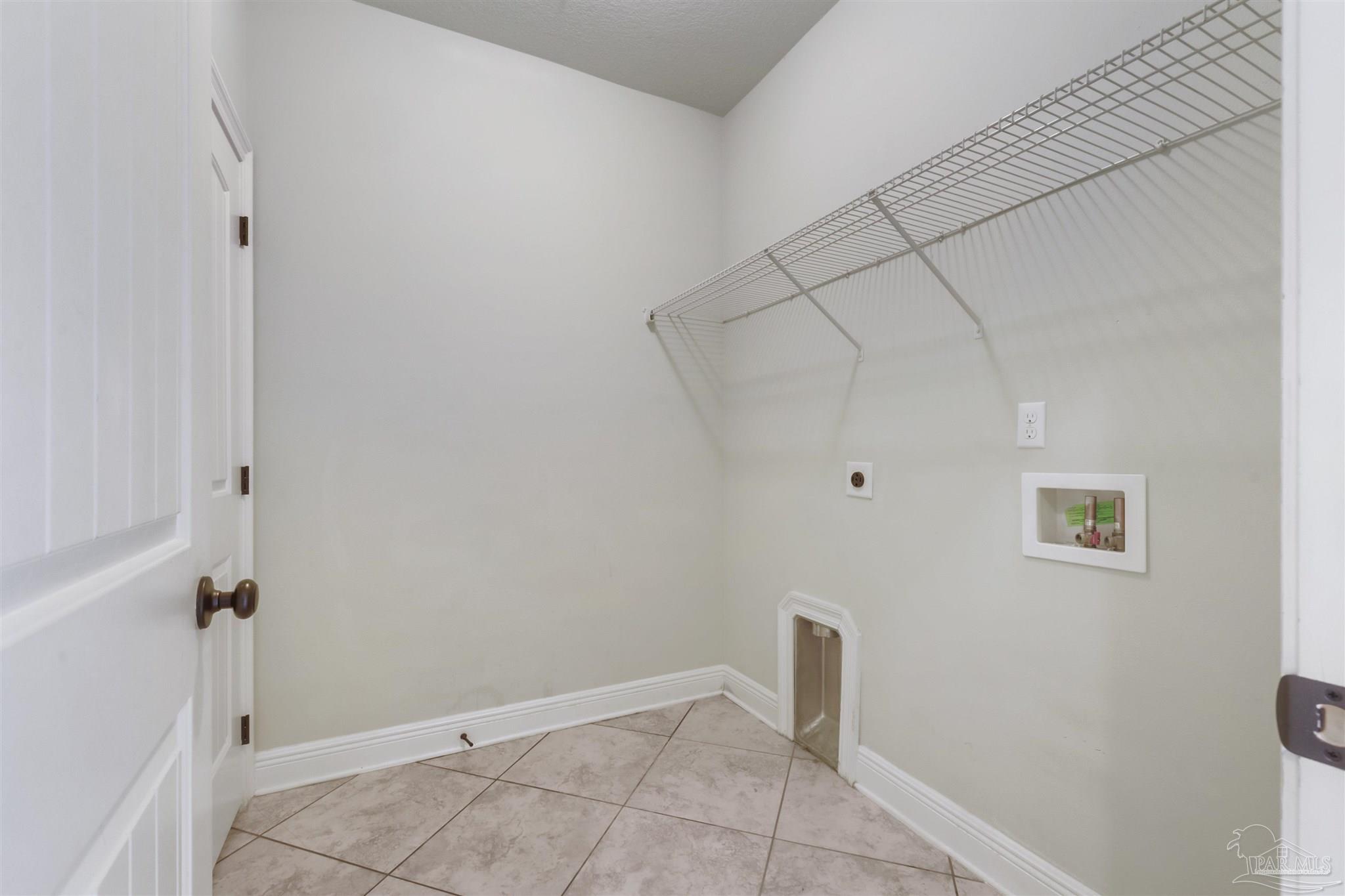 8661 Salt Grass Dr