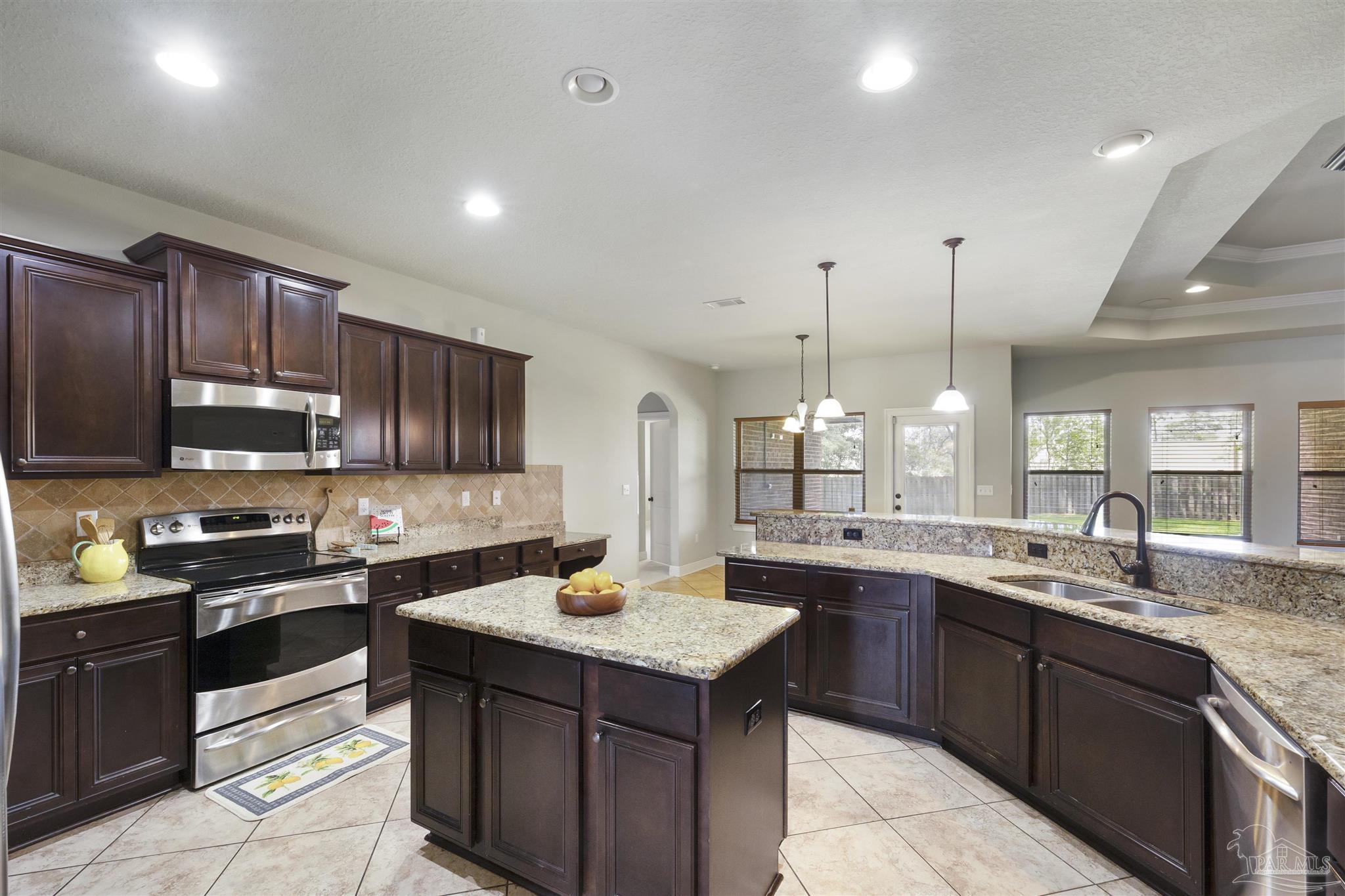 8661 Salt Grass Dr