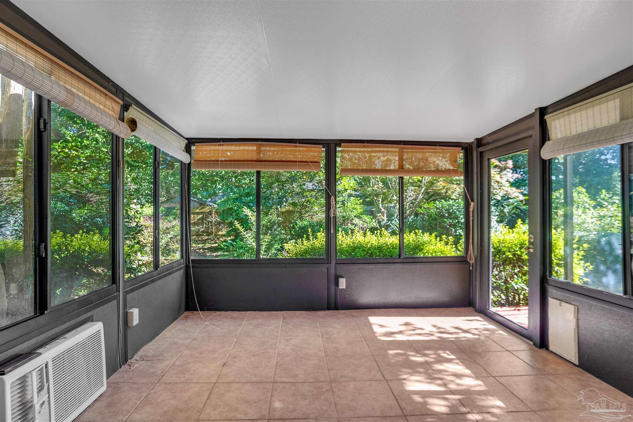 11543 Thousand Oaks Dr