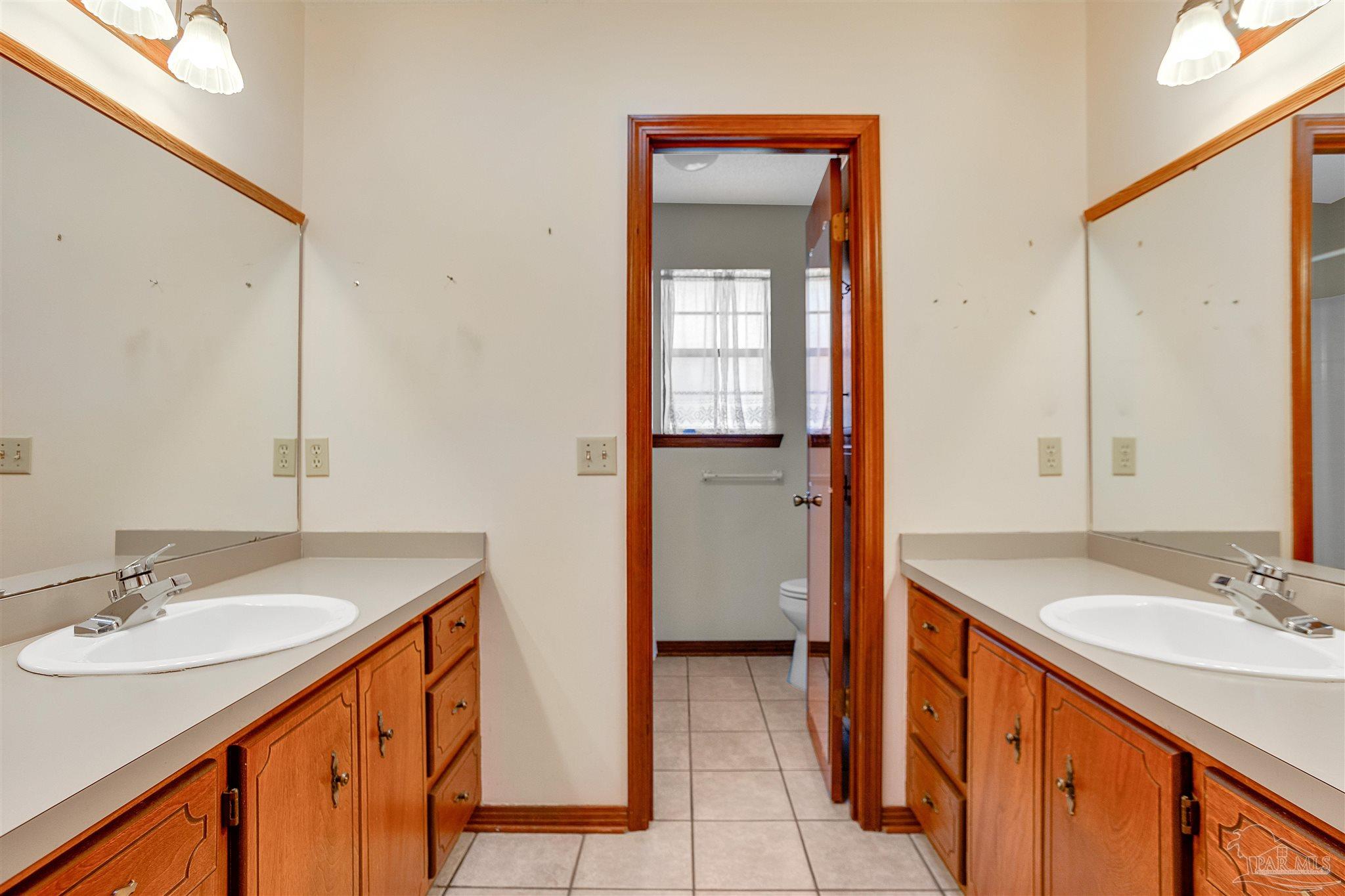 11543 Thousand Oaks Dr