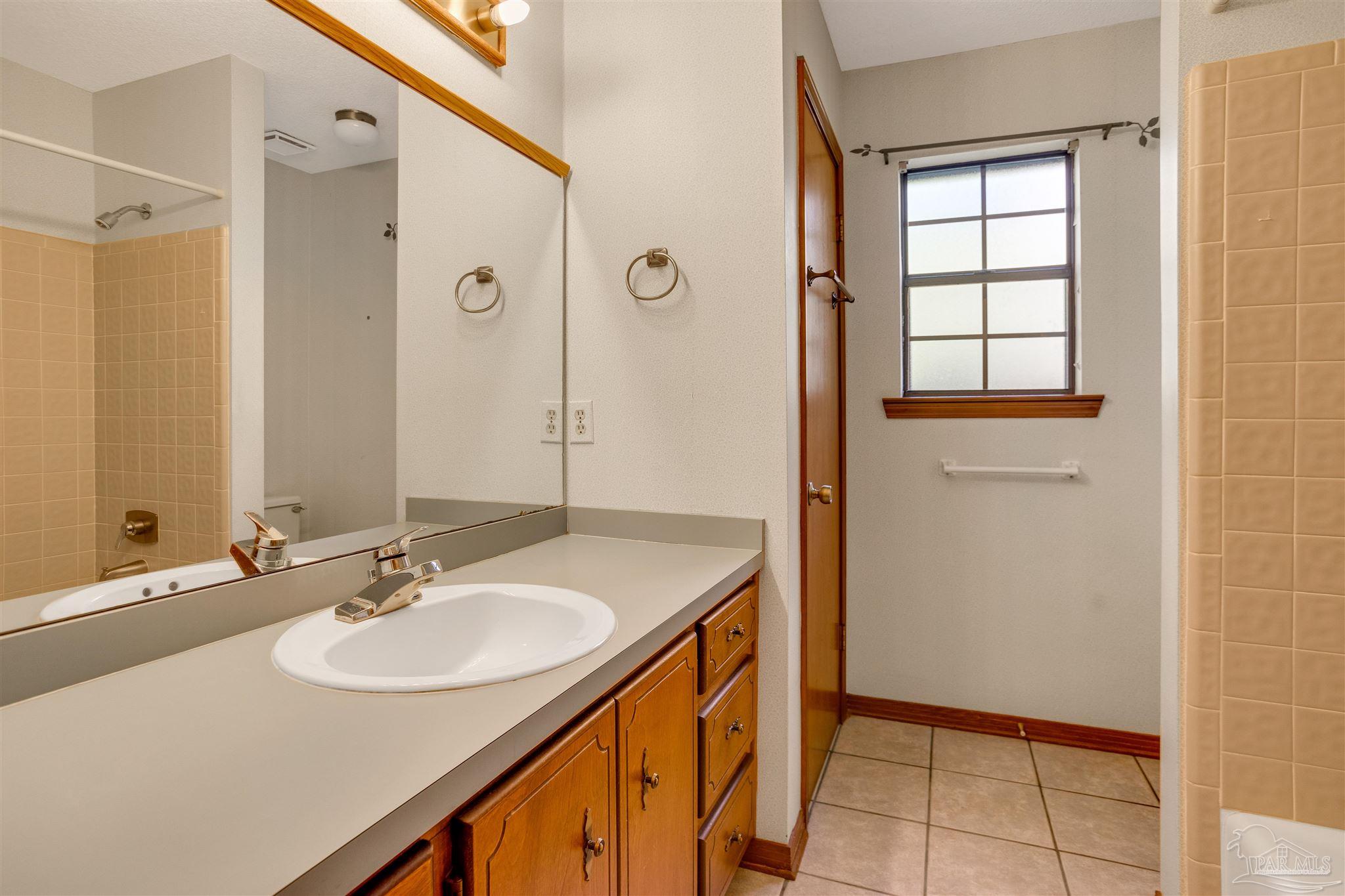11543 Thousand Oaks Dr